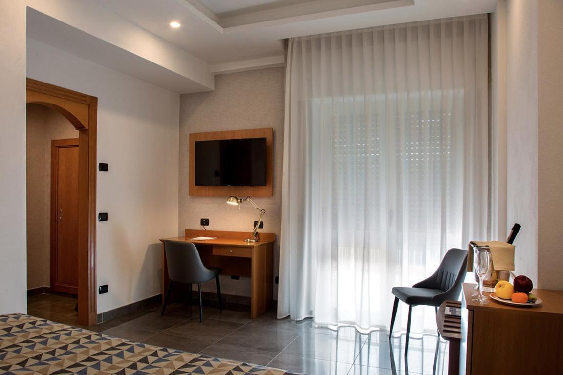 American Hotel Ποτσουόλι Εξωτερικό φωτογραφία