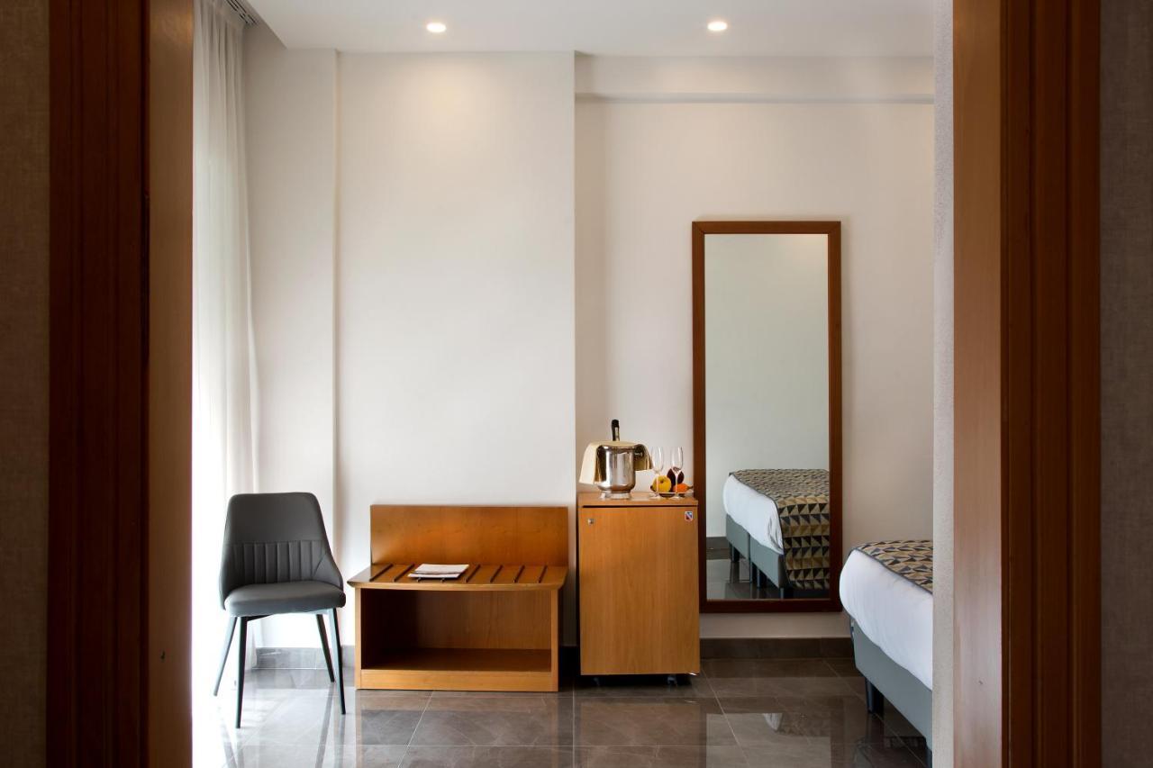 American Hotel Ποτσουόλι Εξωτερικό φωτογραφία