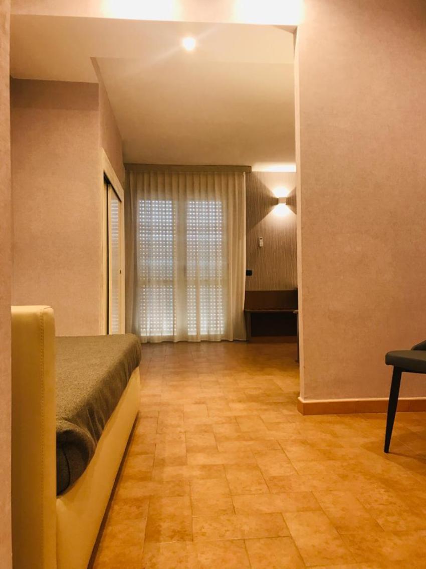 American Hotel Ποτσουόλι Εξωτερικό φωτογραφία