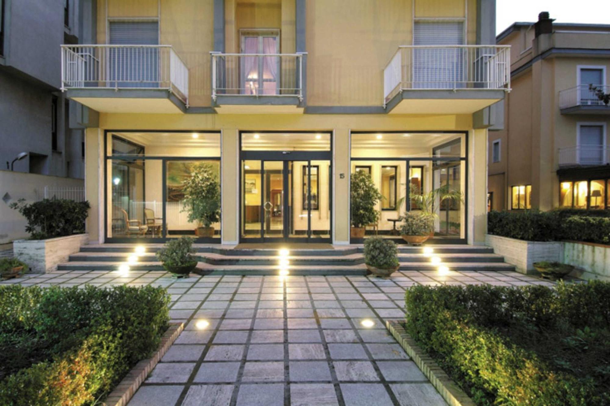 American Hotel Ποτσουόλι Εξωτερικό φωτογραφία